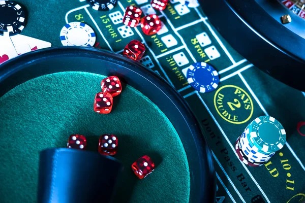 mulia77 platform showing live-dealer table and mobile app interface